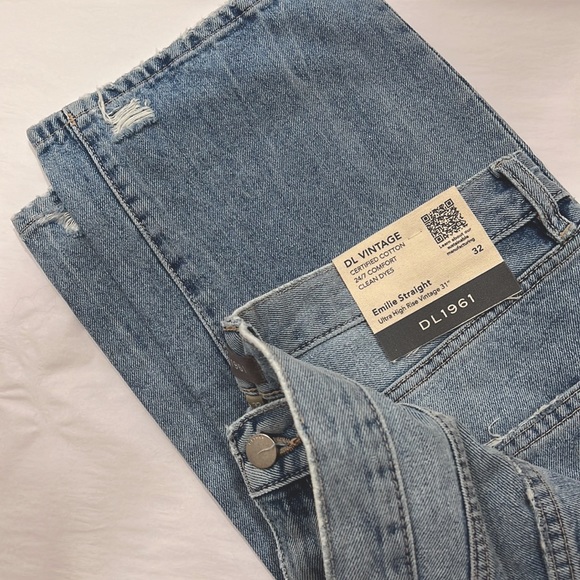 ♻️DL1961♻️ Boyfriend Ultra High Rise Vintage Straight Leg / Size 32 / New w… - Picture 4 of 7